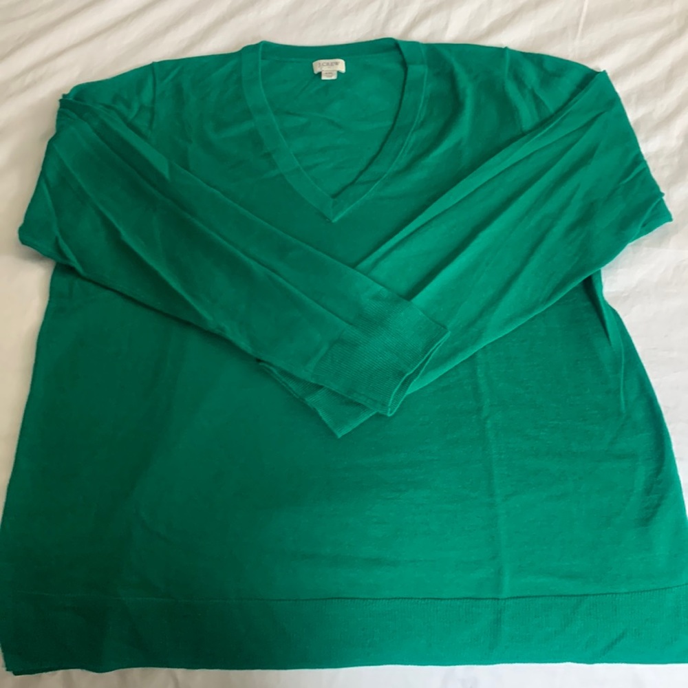 Lightweight V-neck Sweater